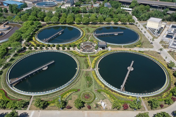 <b>大型污水處理設備</b>